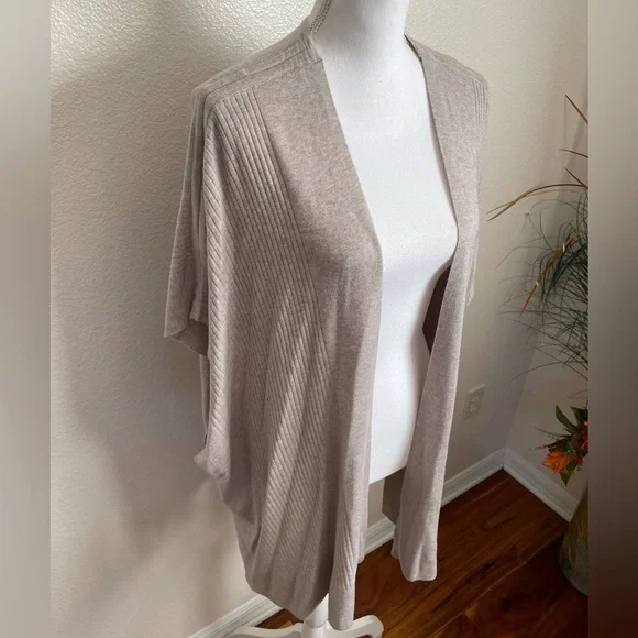 SPLENDID cashmere blend cardigan Heather Wheat Open jacket Poncho Sweater Coat - Picture 4 of 10